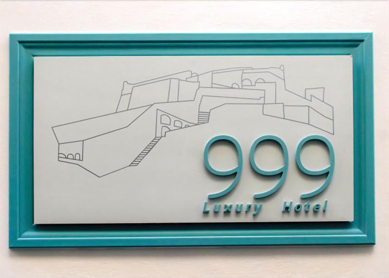 999 Luxury 3*